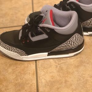 Air Jordan Retro 3. Youth size 6.5 Cement Grey